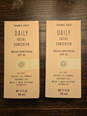 Trader Joe's Daily Facial Sunscreen SPF 40 - Invisible Gel Formula